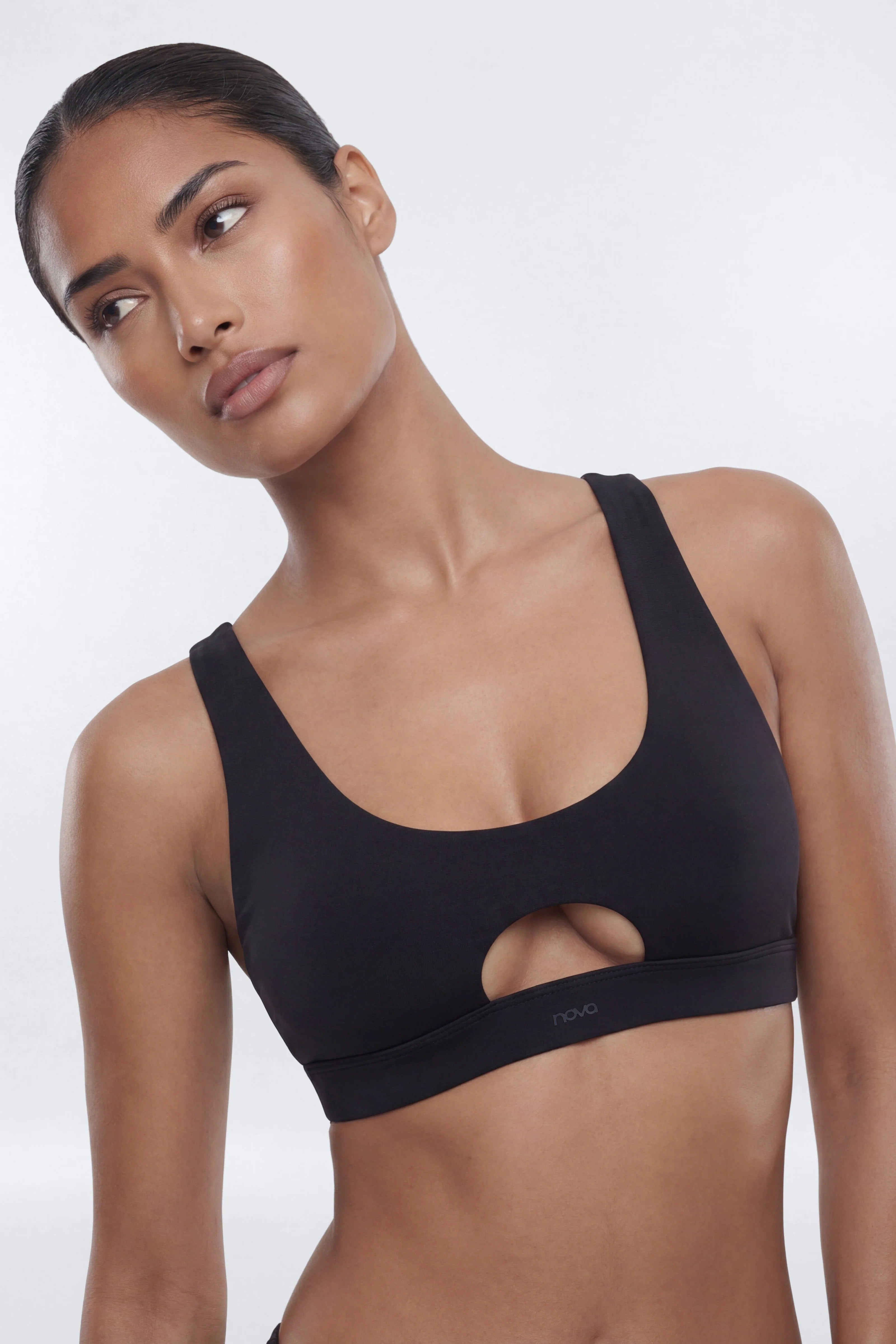 Cut-Out X-Back Sports Bra – Black
